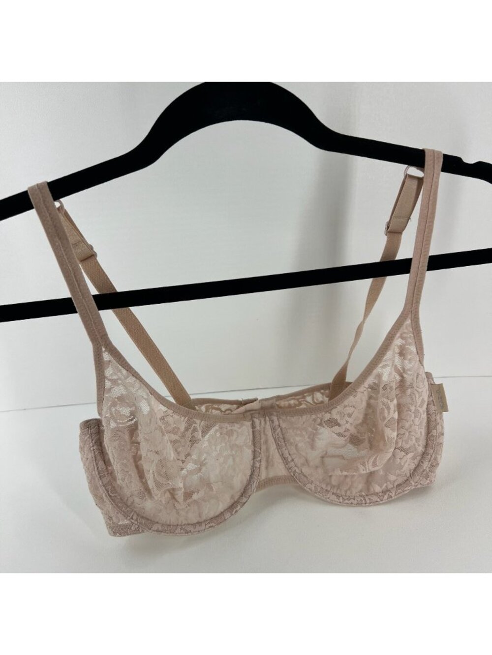 DKNY Signature Lace Unlined Demi Bra Womens 36D Underwire Sheer Adjustable Beige